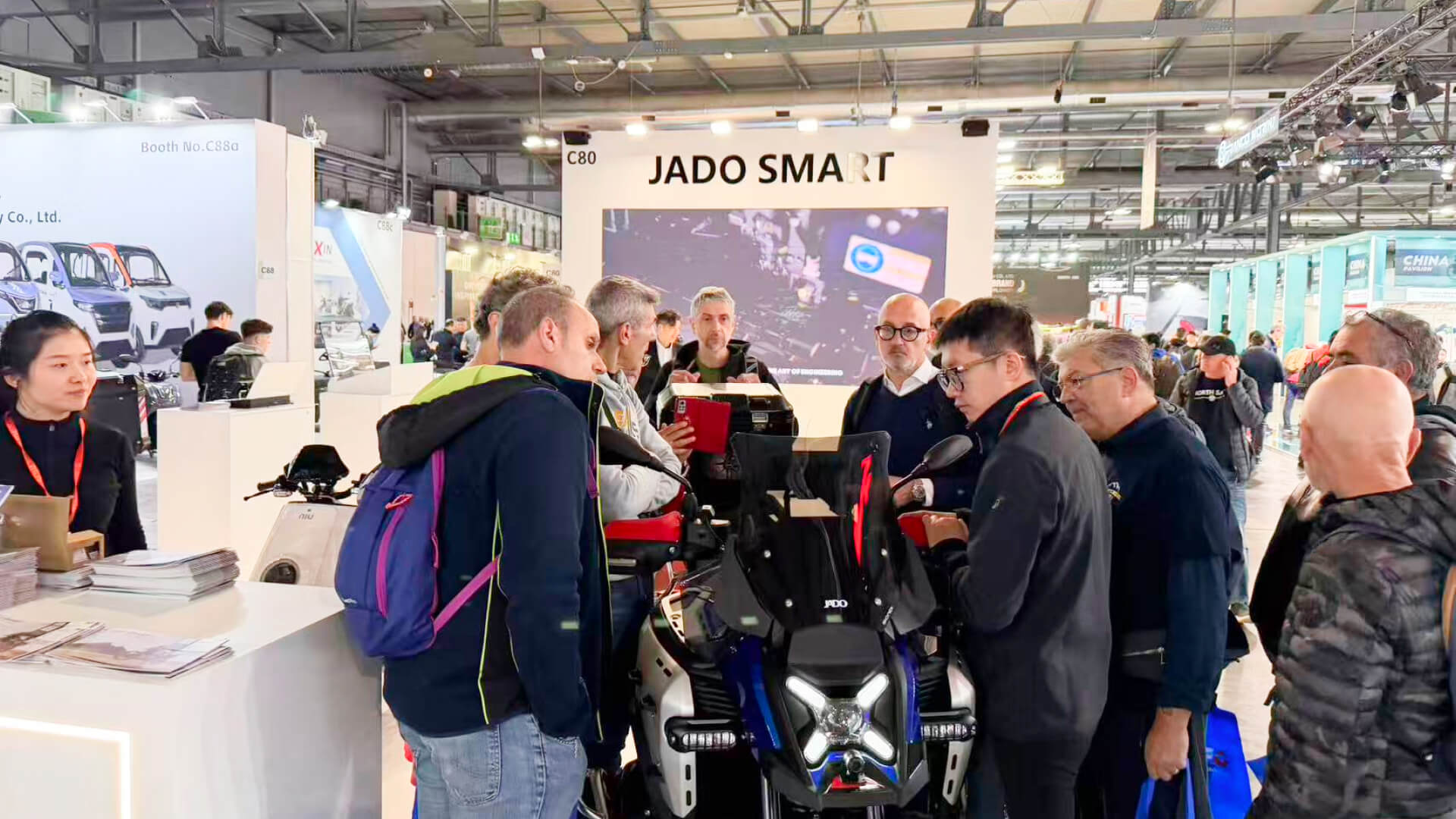 🌟 Smartly Launching a New European Era: JADO Smart Shines at EICMA Milan, Reaping Fruitful Collaborations and Boosting Market Confidence!