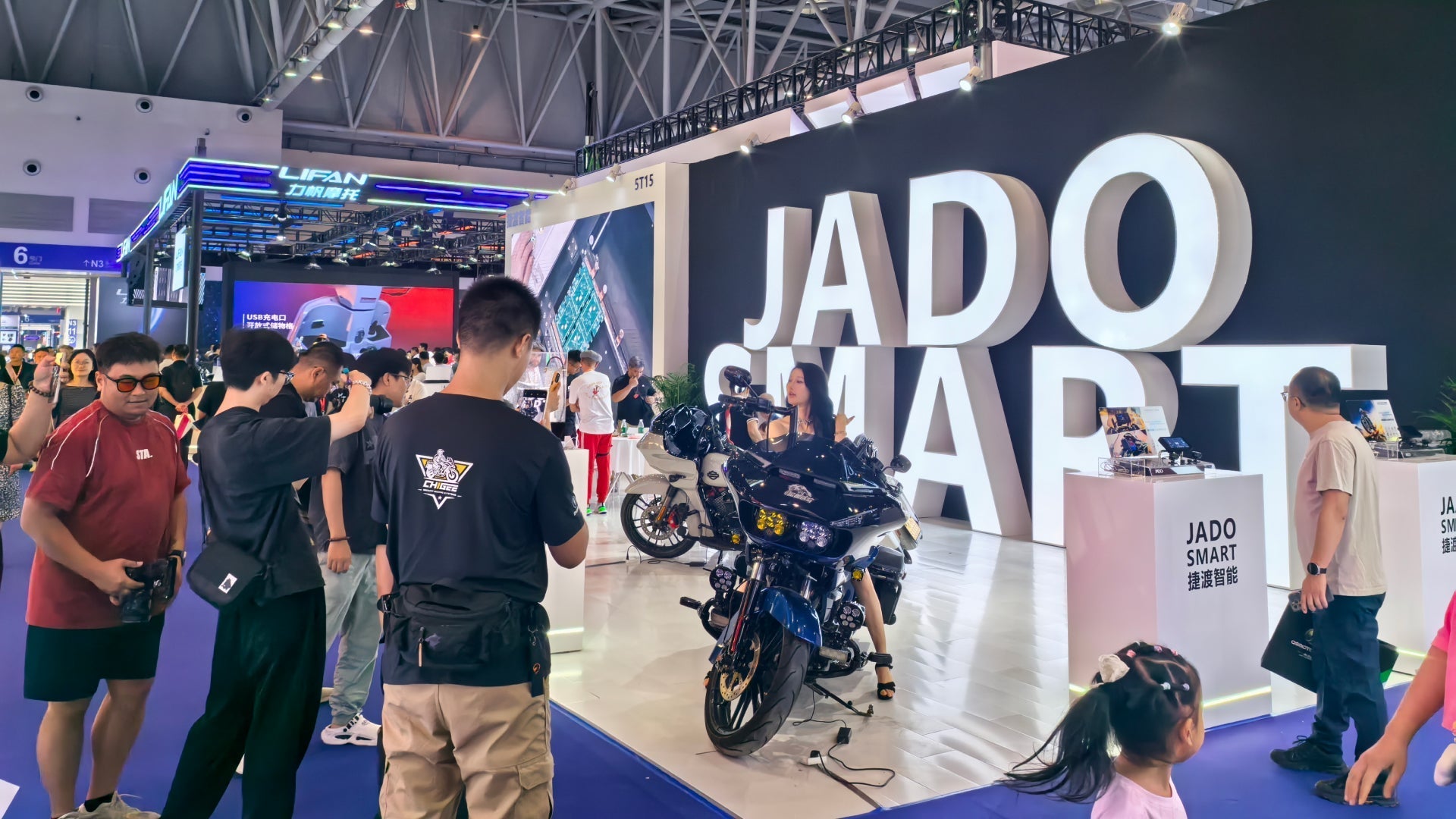 International Achievements Shine in Mountain City, JADO Intelligent Makes Triumphant Return to 2025 Chongqing International Motorcycle Expo